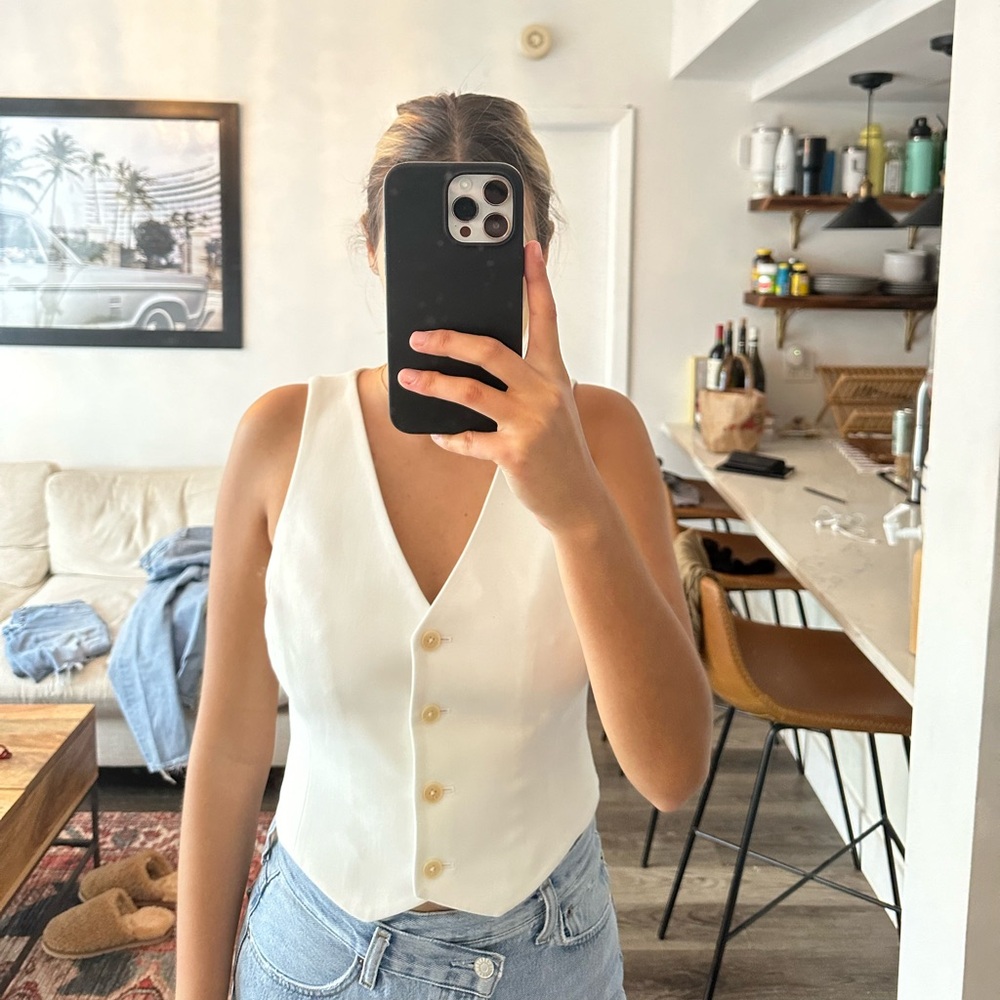 Wilfred White Button-Front V-Neck Sleeveless Vest Top